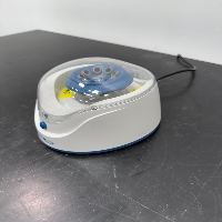 VWR Mini Centrifuge image 1